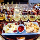 santoriniwinerist.com