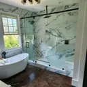 reigning-glass.com
